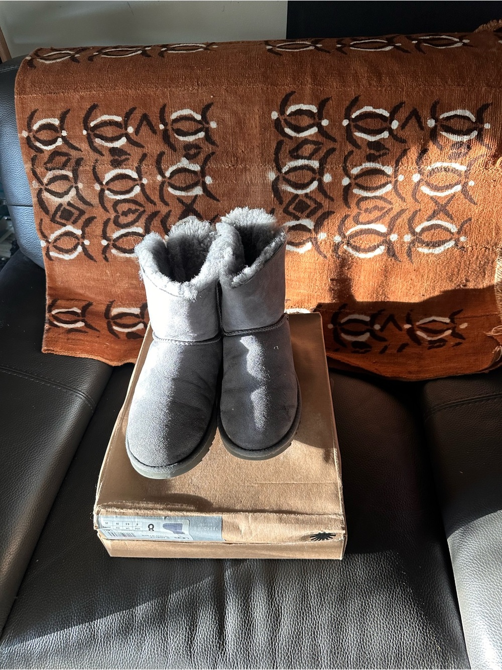 Cozy Grey Shearling-Lined Short Boots